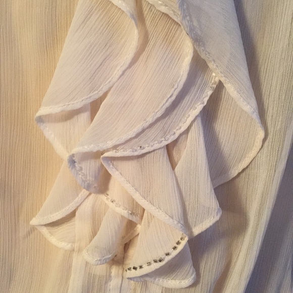 Elegant Guess Ruffle Top - Picture 3 of 6